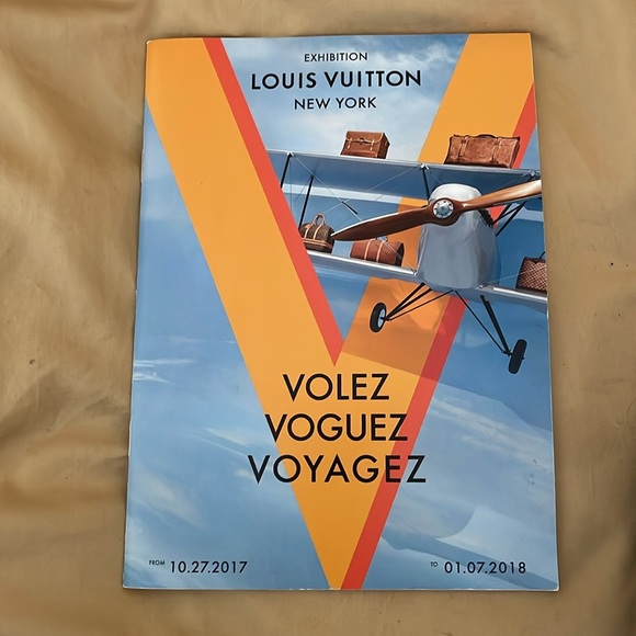 LTD EDITION Exhibiton Louis Vuitton New York program and pin - Picture 2 of 6